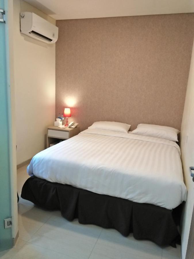 Kitara Hotel Jakarta Bilik gambar